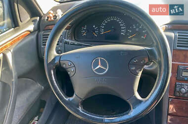 Седан Mercedes-Benz E-Class 2000 в 