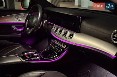 Седан Mercedes-Benz E-Class 2018 в 