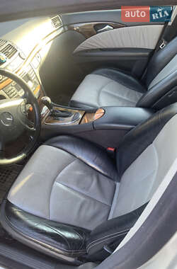Седан Mercedes-Benz E-Class 2002 в 