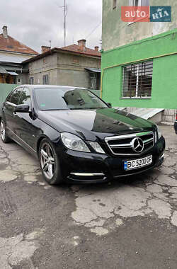 Седан Mercedes-Benz E-Class 2011 в 