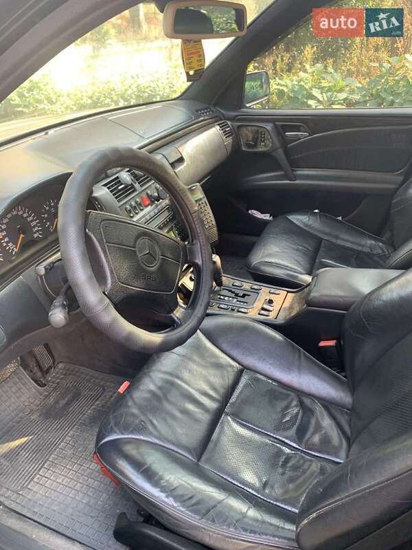 Седан Mercedes-Benz E-Class 1998 в Благовіщенську