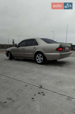 Седан Mercedes-Benz E-Class 1997 в 