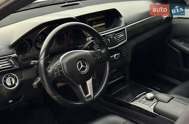 Седан Mercedes-Benz E-Class 2012 в Дніпрі