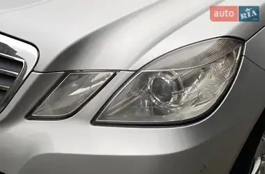 Mercedes-Benz E-Class 2010