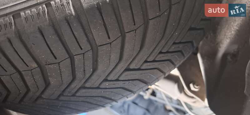 Седан Mercedes-Benz E-Class 2000 в Запоріжжі