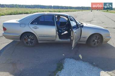 Седан Mercedes-Benz E-Class 2000 в 