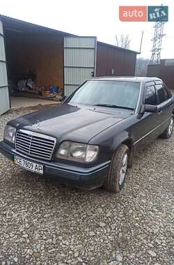 Седан Mercedes-Benz E-Class 1994 в Чернівцях