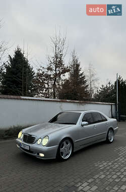 Седан Mercedes-Benz E-Class 2000 в Ровно