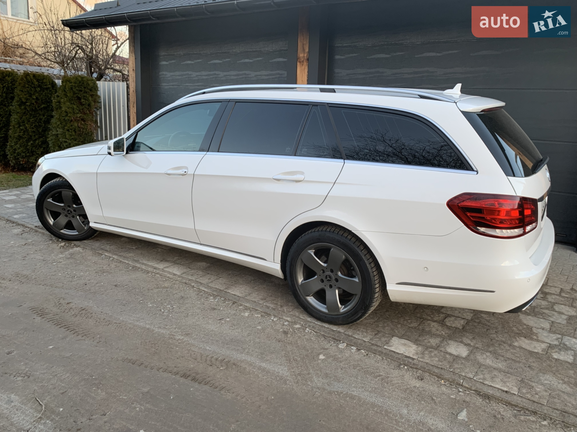 2013 Mercedes-Benz E-klasse - мініатюра 22