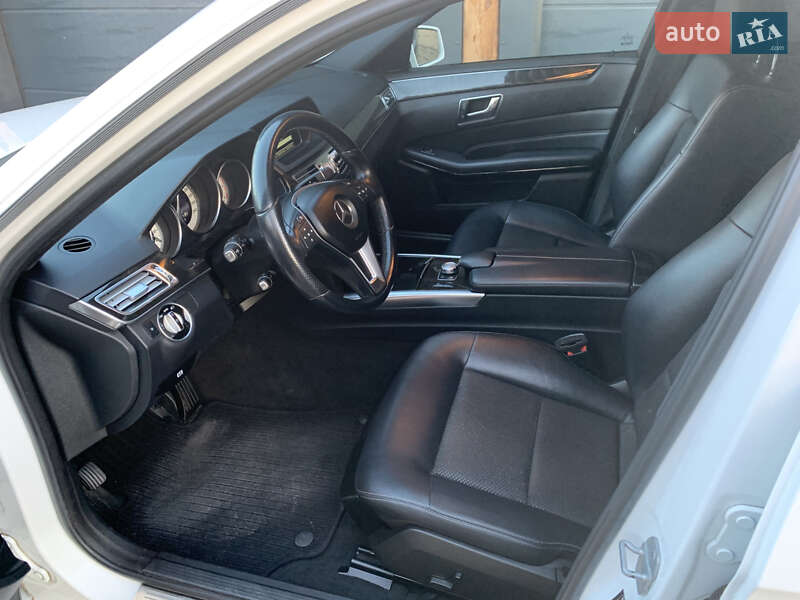 Универсал Mercedes-Benz E-Class 2013 в Яворове