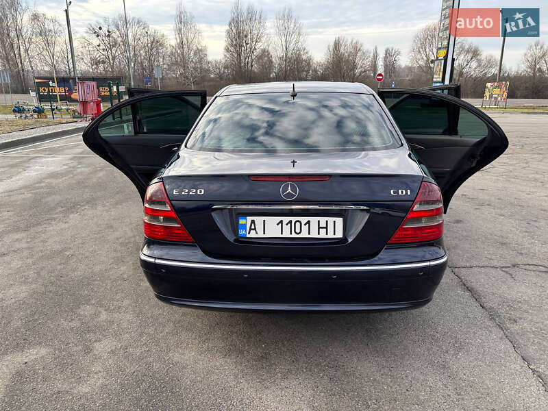 Седан Mercedes-Benz E-Class 2006 в Обухове