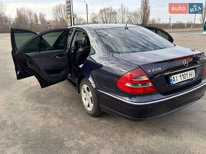 Седан Mercedes-Benz E-Class 2006 в Обухове