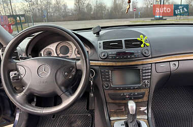 Седан Mercedes-Benz E-Class 2006 в Обухове