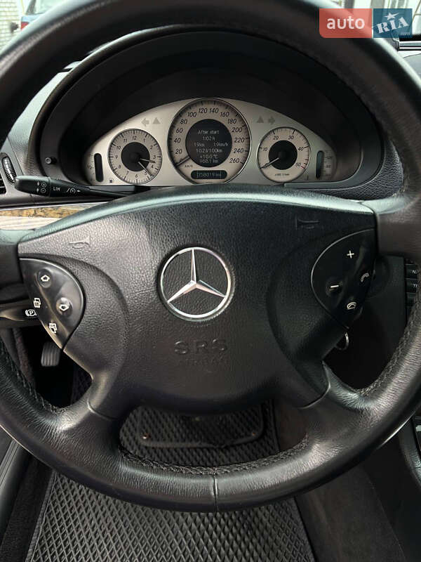 Седан Mercedes-Benz E-Class 2006 в Обухове