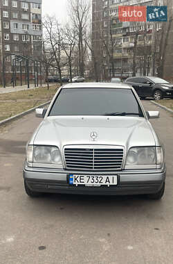 Седан Mercedes-Benz E-Class 1995 в Дніпрі