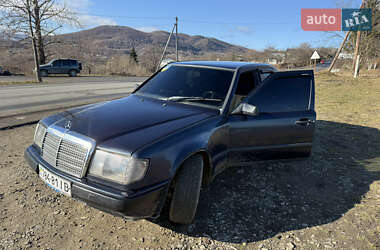 Седан Mercedes-Benz E-Class 1988 в Косові