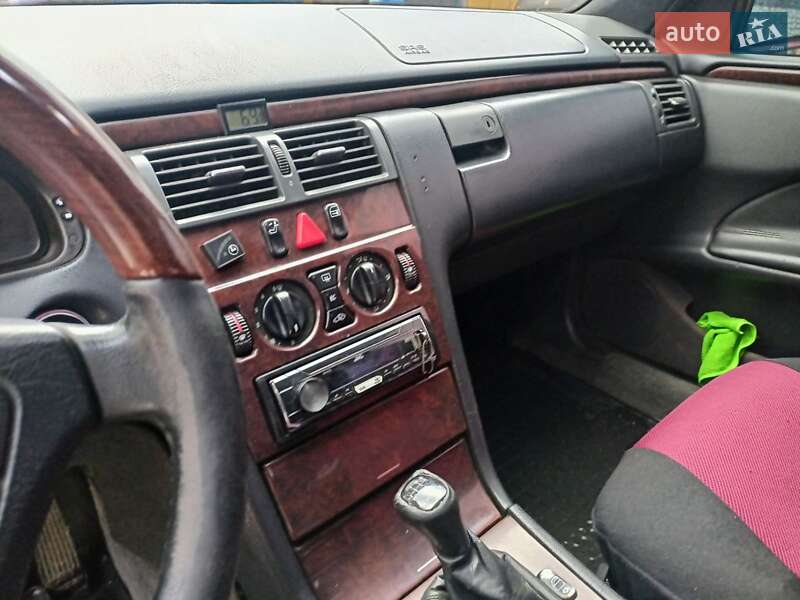Седан Mercedes-Benz E-Class 1998 в Тернополе