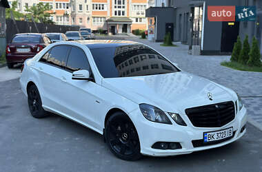 Mercedes-Benz E-Class 2010