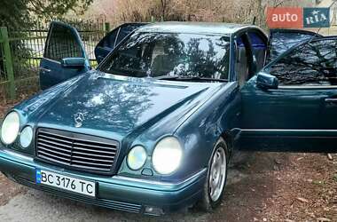 Седан Mercedes-Benz E-Class 1996 в Тернополі