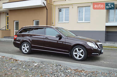Универсал Mercedes-Benz E-Class 2012 в 