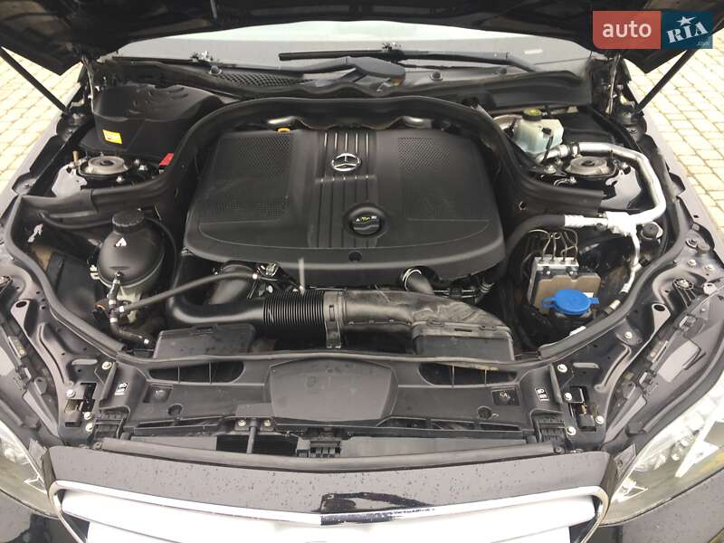 Седан Mercedes-Benz E-Class 2014 в Черновцах