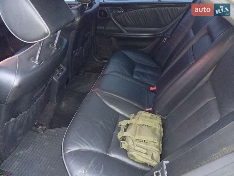 Седан Mercedes-Benz E-Class 2002 в Хмельницькому фото 5 Седан Mercedes-Benz E-Class 2002 в Хмельницькому