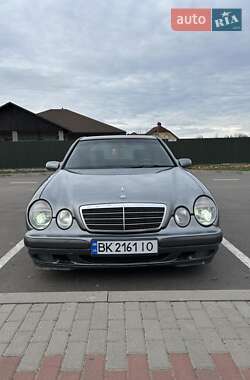 Седан Mercedes-Benz E-Class 2000 в Костополе