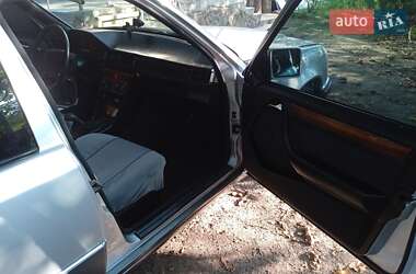 Седан Mercedes-Benz E-Class 1994 в Ивано-Франковске
