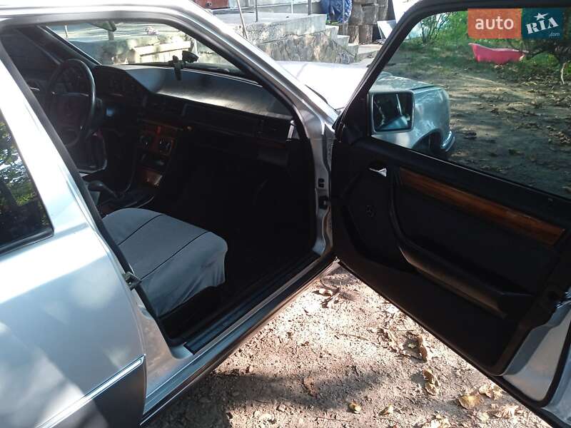 Седан Mercedes-Benz E-Class 1994 в Івано-Франківську
