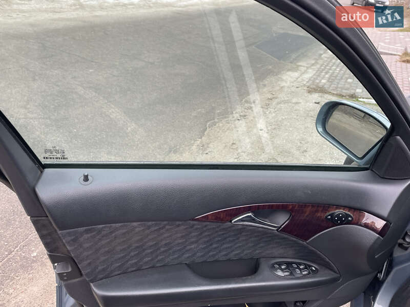 Седан Mercedes-Benz E-Class 2005 в Білій Церкві