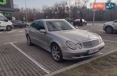 Седан Mercedes-Benz E-Class 2004 в Києві