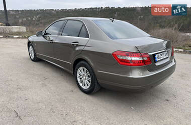 Седан Mercedes-Benz E-Class 2010 в Могилів-Подільському