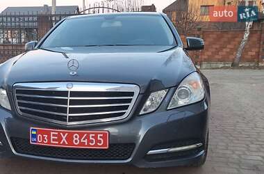 Седан Mercedes-Benz E-Class 2011 в Рівному