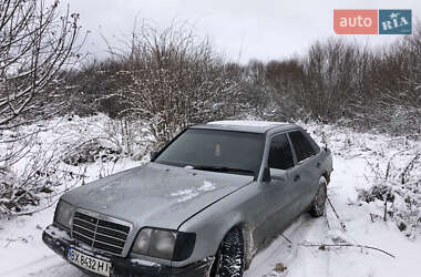 Седан Mercedes-Benz E-Class 1987 в Деражні