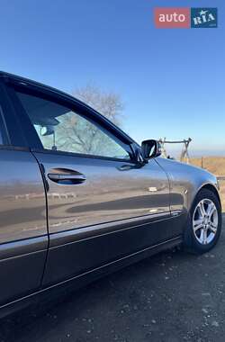 Седан Mercedes-Benz E-Class 2008 в 