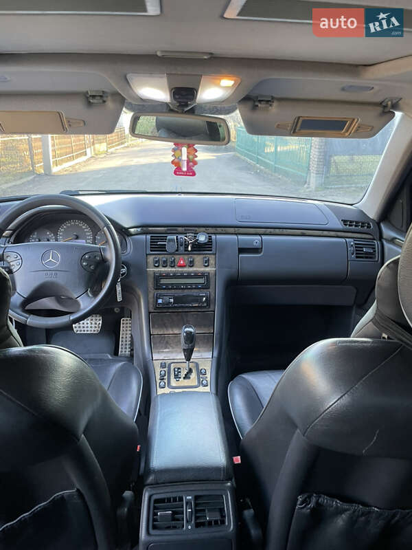 Седан Mercedes-Benz E-Class 2001 в Сокалі