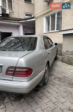 Седан Mercedes-Benz E-Class 1996 в 