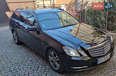 Универсал Mercedes-Benz E-Class 2012 в Хусте