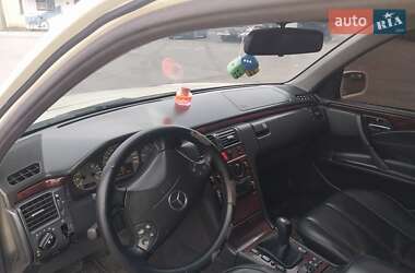 Седан Mercedes-Benz E-Class 2002 в Ковеле