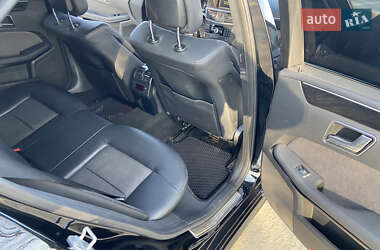 Седан Mercedes-Benz E-Class 2011 в 