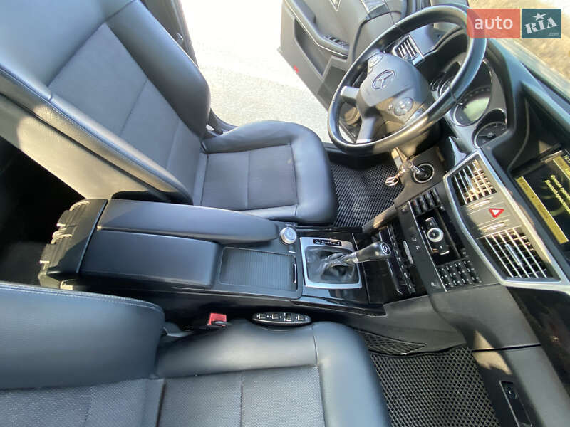 Седан Mercedes-Benz E-Class 2011 в Могилев-Подольске