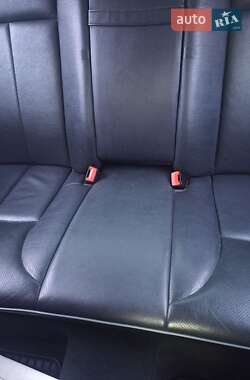 Седан Mercedes-Benz E-Class 2000 в 