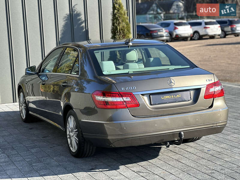 Седан Mercedes-Benz E-Class 2012 в Рівному