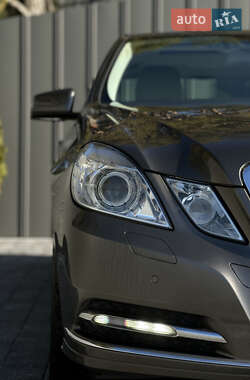 Седан Mercedes-Benz E-Class 2012 в 