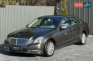 Седан Mercedes-Benz E-Class 2012 в 