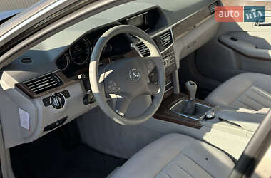 Седан Mercedes-Benz E-Class 2012 в 
