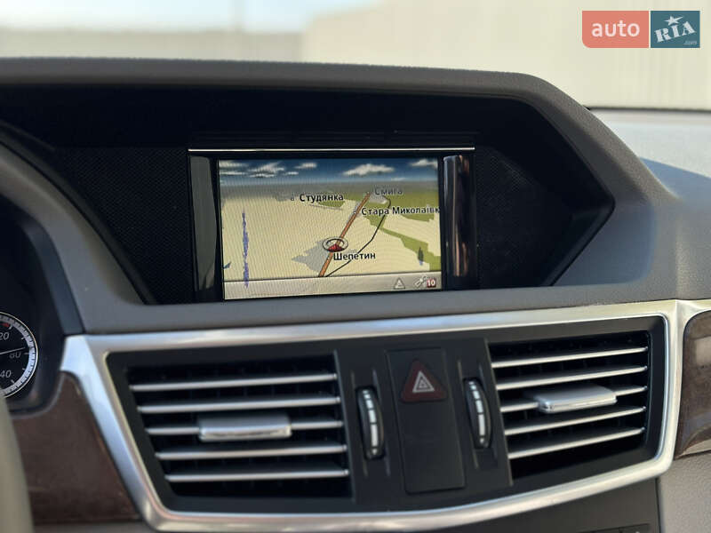 Седан Mercedes-Benz E-Class 2012 в Рівному