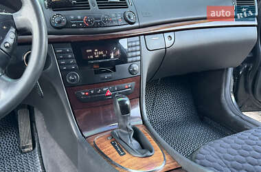 Седан Mercedes-Benz E-Class 2002 в Виннице