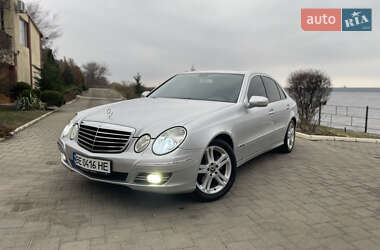 Седан Mercedes-Benz E-Class 2006 в Николаеве