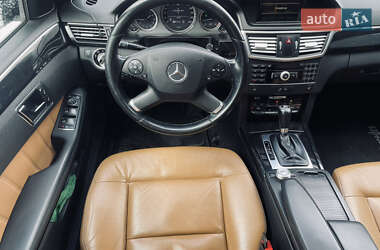 Седан Mercedes-Benz E-Class 2011 в 